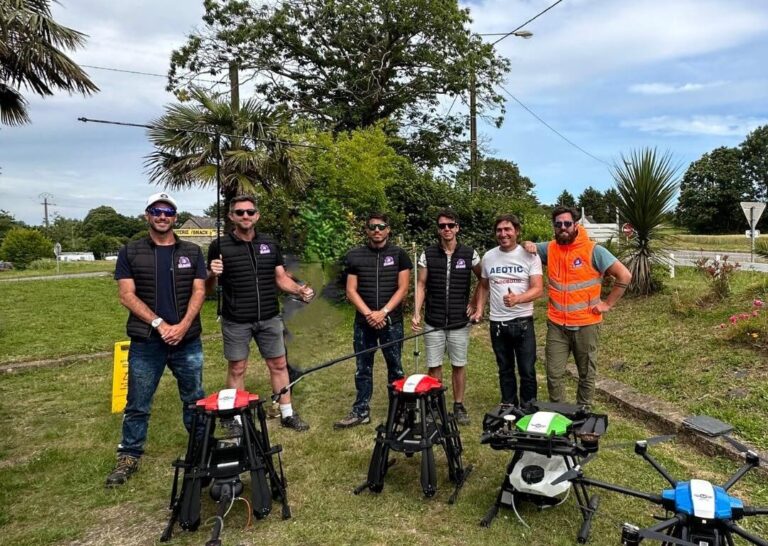 6 partenaires Dr. Drone et 3 drones d'innovation technologiques